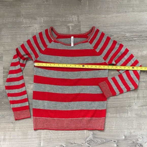 NWOT Aeropostale Grey and Red Striped Sweater Size XL - Picture 5 of 9